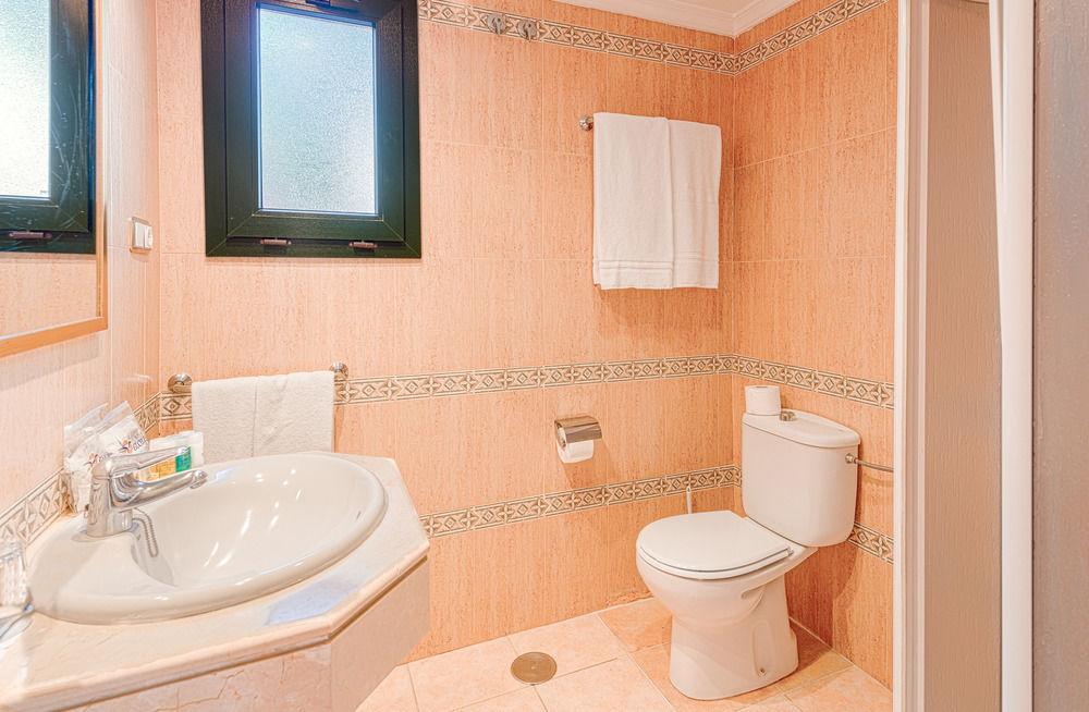 Hotel Globales Pueblo Andaluz San Pedro de Alcantara