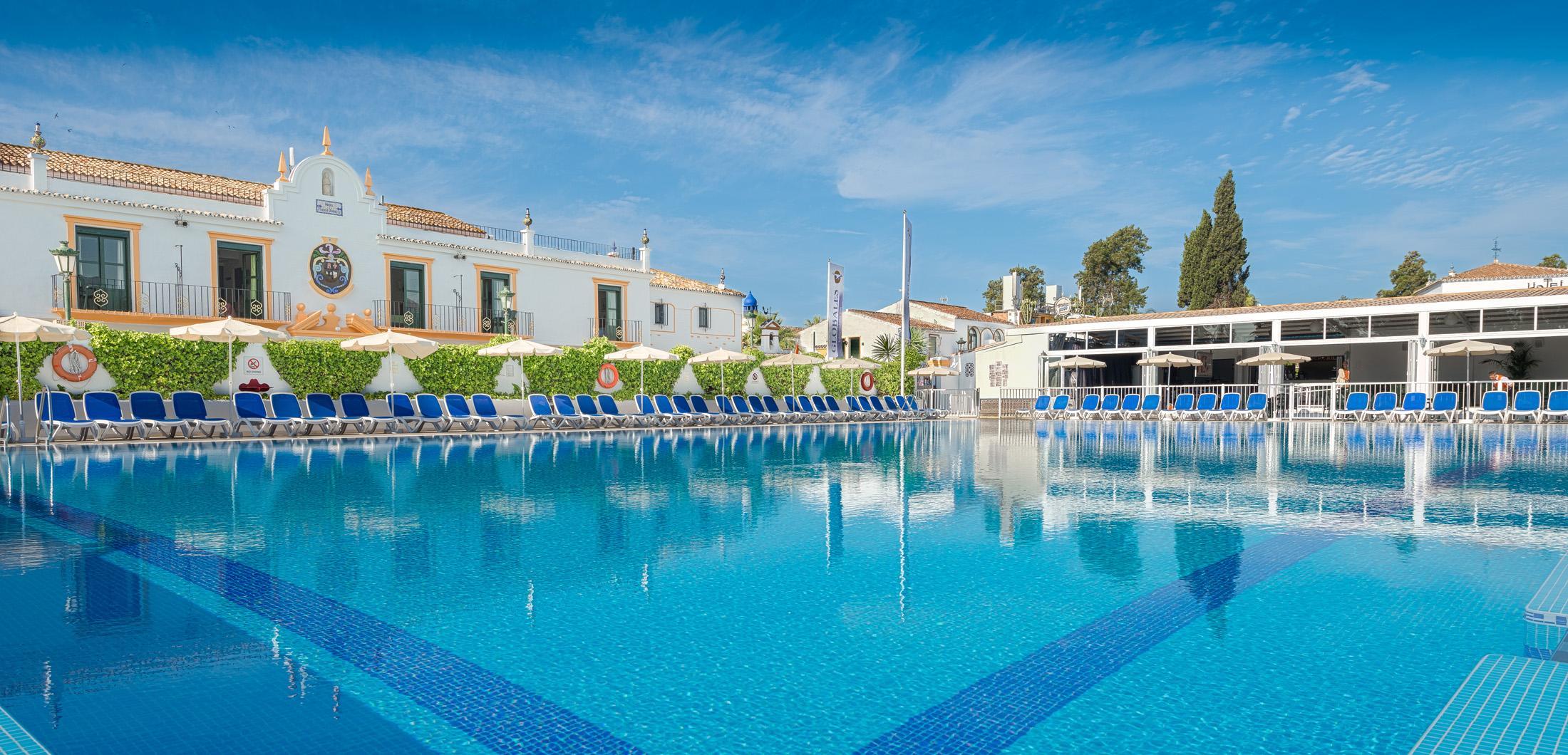 Hotel Globales Pueblo Andaluz San Pedro de Alcantara