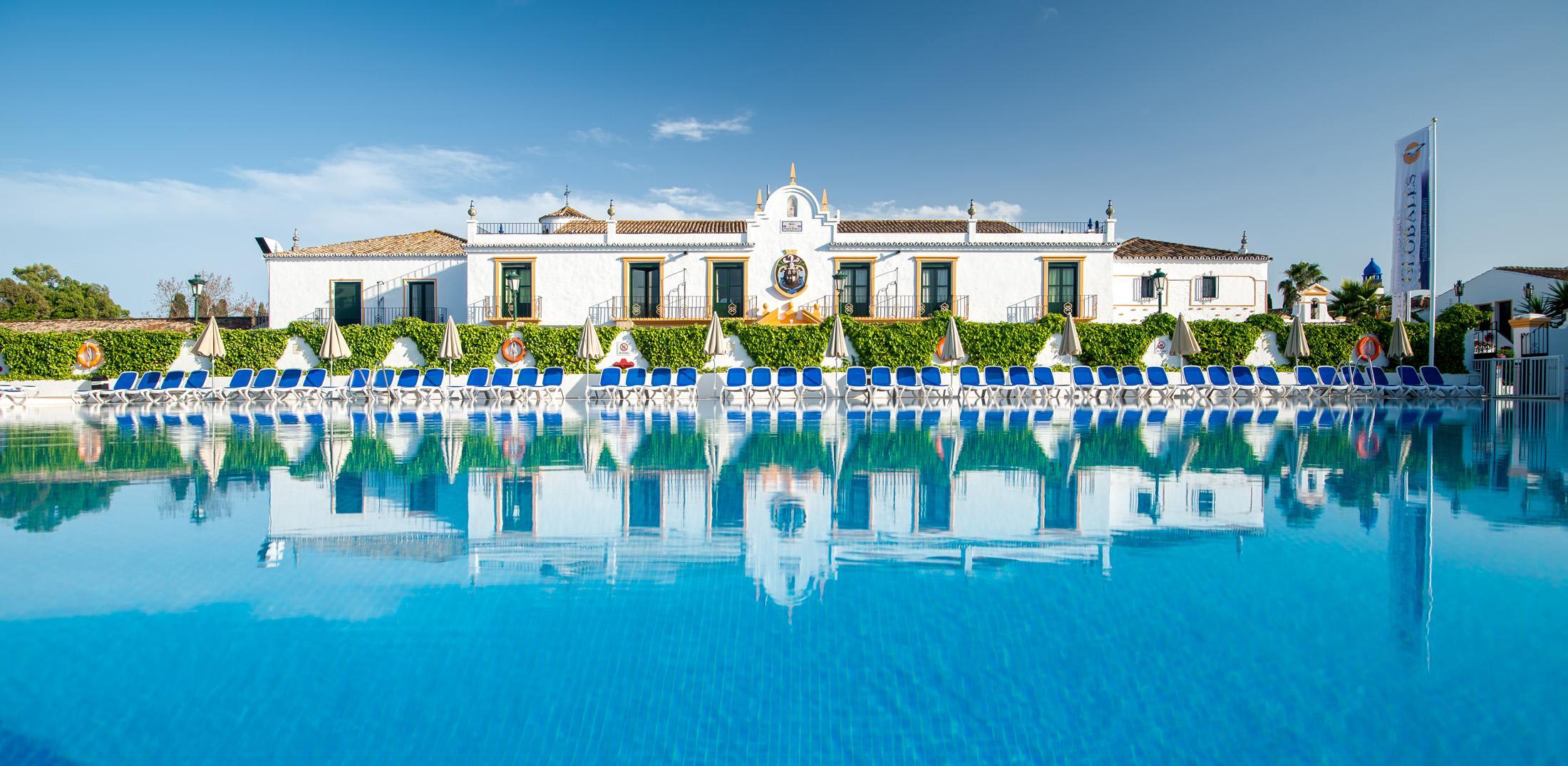Hotel Globales Pueblo Andaluz San Pedro de Alcantara