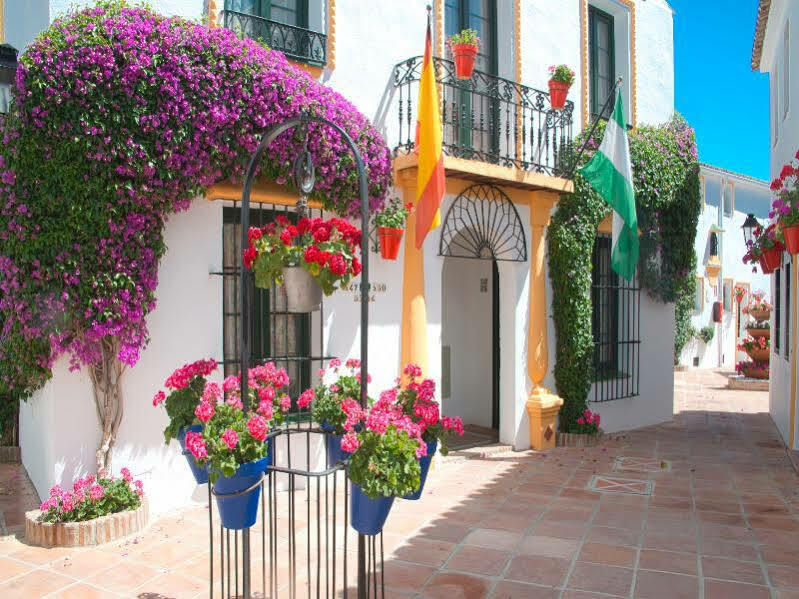 Globales Pueblo Andaluz San Pedro de Alcántara